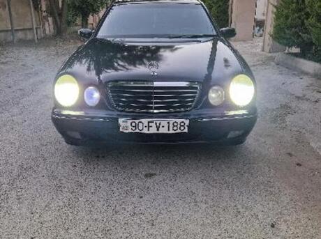 Mercedes E 240 2001