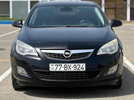 Opel Astra 2010