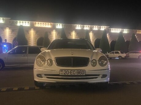 Mercedes E 200 2004