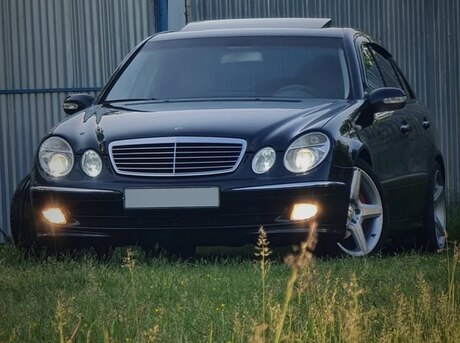 Mercedes E 240 2003