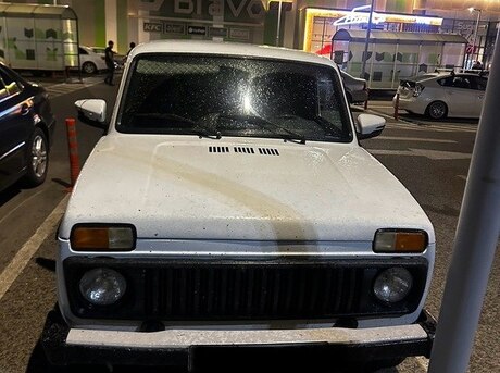 LADA (VAZ) Niva 2015