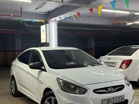 Hyundai Accent 2012