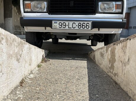 LADA (VAZ) 2107 2001