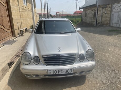 Mercedes E 240 2000