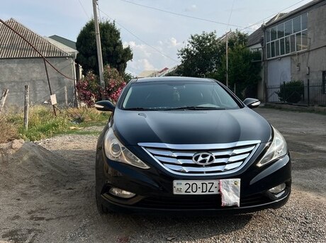 Hyundai Sonata 2010