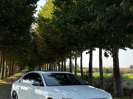 Audi A4 2014