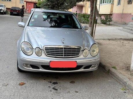 Mercedes E 240 2004