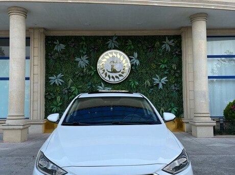 Hyundai Elantra 2018