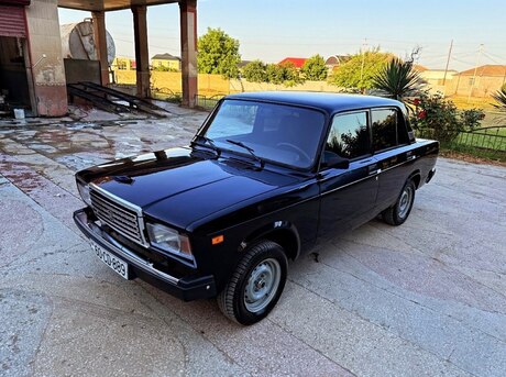 LADA (VAZ) 2107 2011