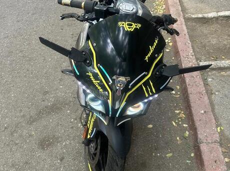 Bajaj Pulsar RS 200 2022