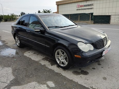 Mercedes C 240