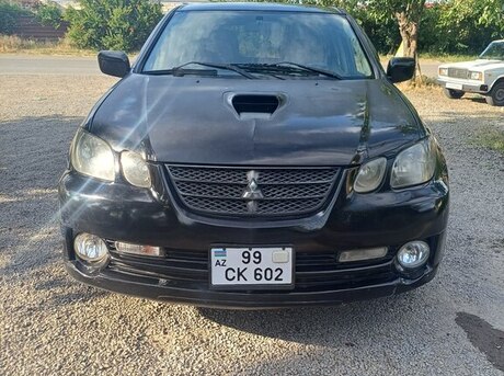 Mitsubishi Airtrek 2003