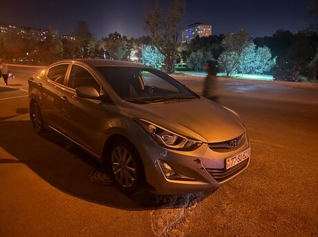 Hyundai Elantra 2013