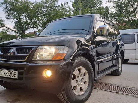 Mitsubishi Pajero 2005