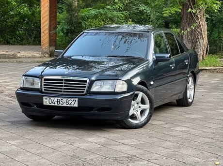 Mercedes C 200