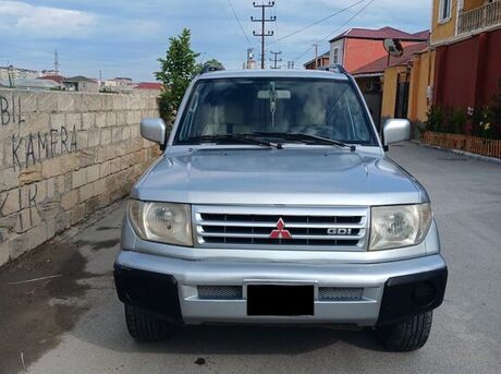 Mitsubishi Pajero io 1998