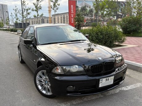 BMW 323 2000