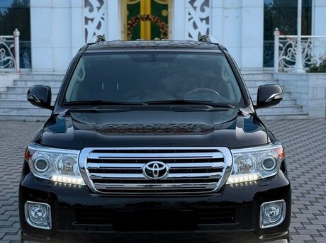 Toyota Land Cruiser 2011