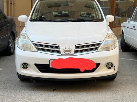 Nissan Tiida 2011