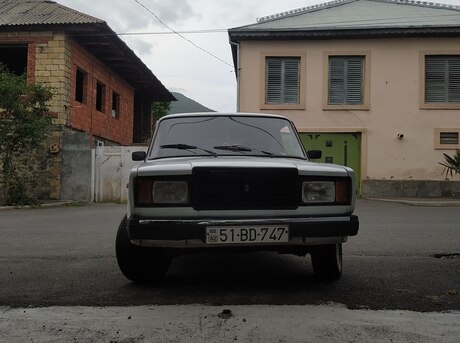 LADA (VAZ) 2107 2000