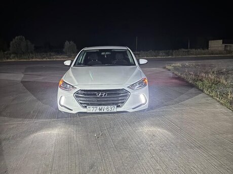 Hyundai Elantra 2017