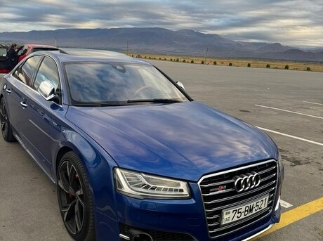 Audi S8 2015