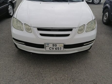 Mitsubishi Airtrek 2001