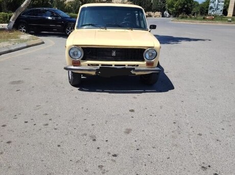 LADA (VAZ) 21011 1983