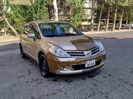 Nissan Tiida 2012