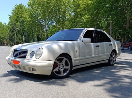 Mercedes E 220 d 1998