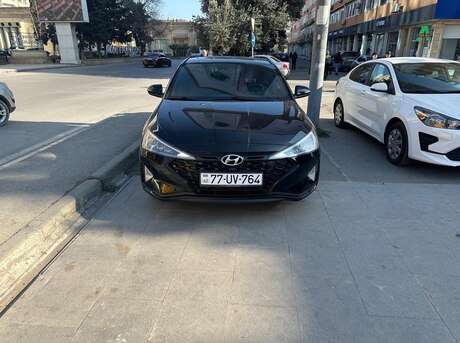 Hyundai Elantra 2019