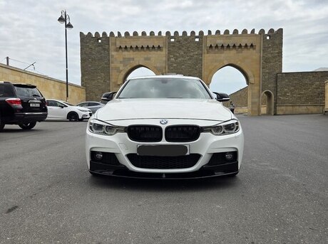 BMW 330e
