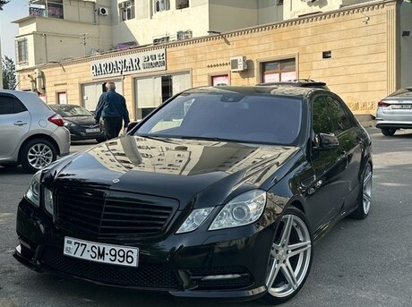 Mercedes E 200 2012