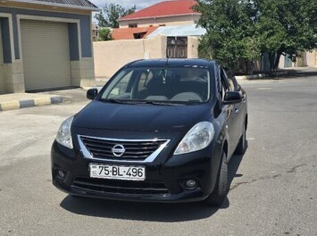 Nissan Sunny 2012