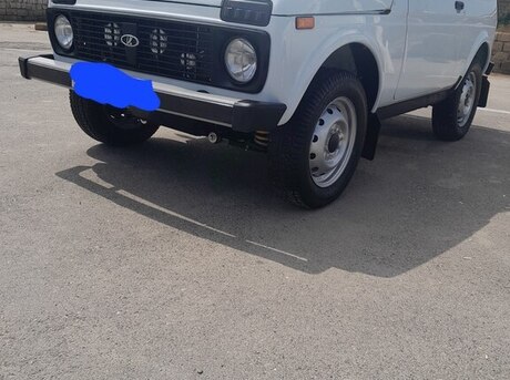 LADA (VAZ) Niva 2015