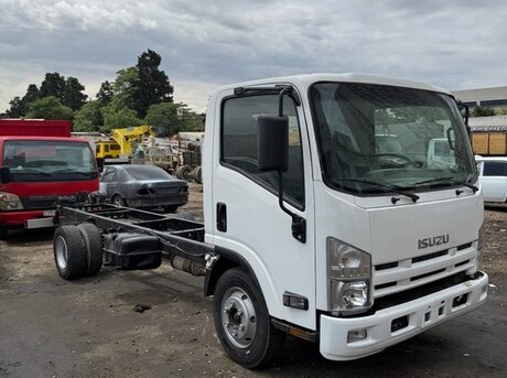 Isuzu  2013