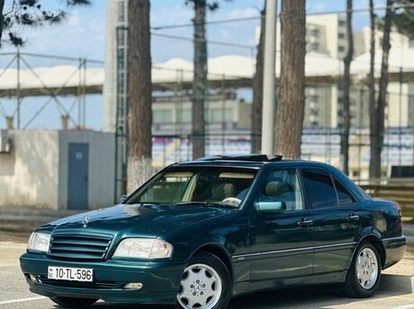 Mercedes C 200