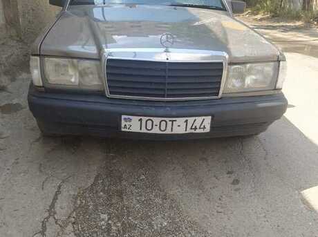 Mercedes 190 1990
