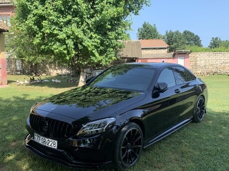 Mercedes C 300 4MATIC 2021