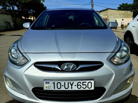 Hyundai Accent 2011