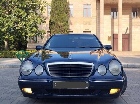 Mercedes E 220 d 2000
