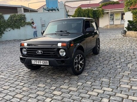 LADA (VAZ) Niva 2017