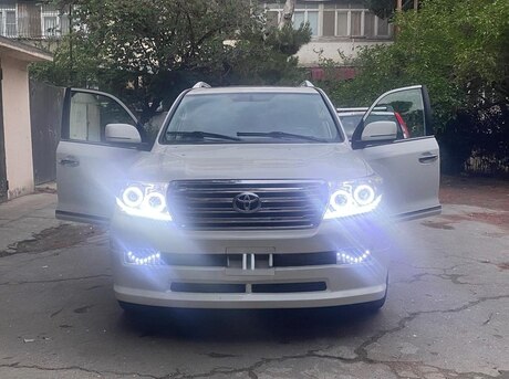 Toyota Land Cruiser 2011