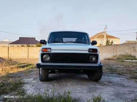 LADA (VAZ) Niva 2003