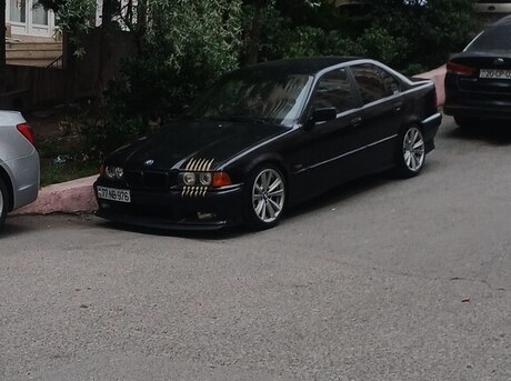 BMW 320 1993