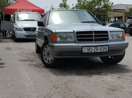 Mercedes 190 1989