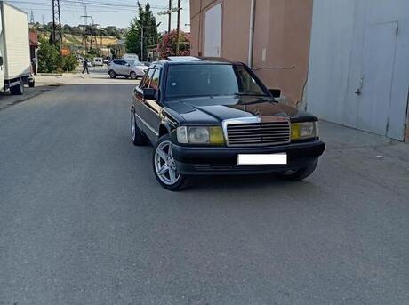 Mercedes 190 1990