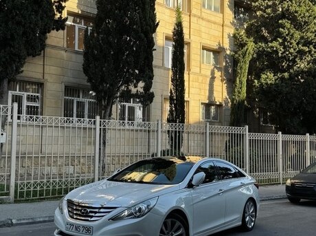 Hyundai Sonata 2010