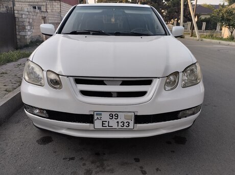 Mitsubishi Airtrek 2001