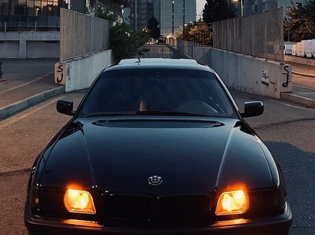 BMW 740 1998